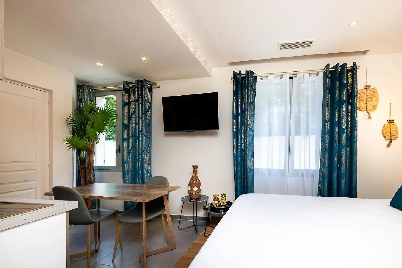 Studio Meuble La Jungle Suite Mandara Beach, Antibes Juan-Les-Pins 0*,